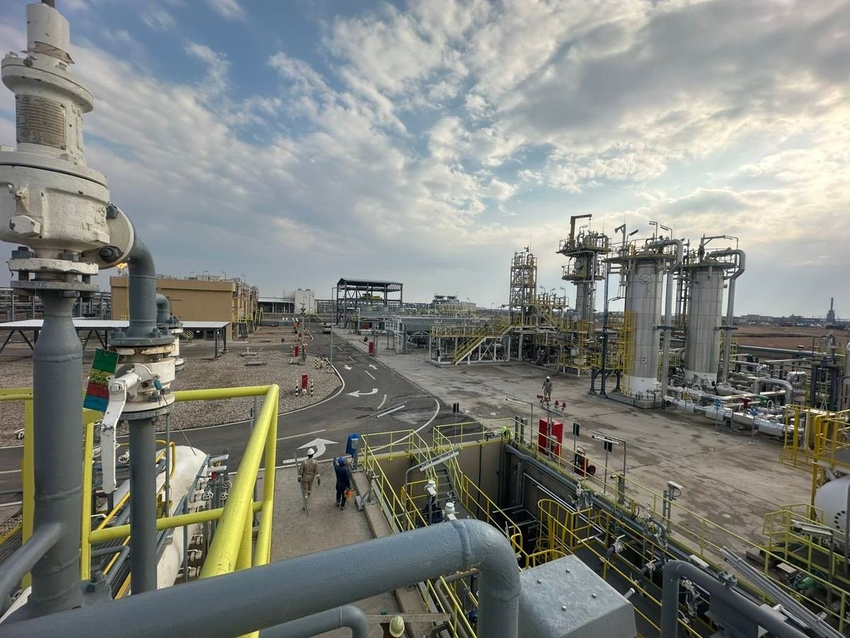 Oil and gas processing facility
